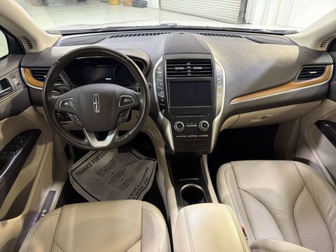 Used 2019 Lincoln MKC Select w/ Select Plus Package FWD image 23