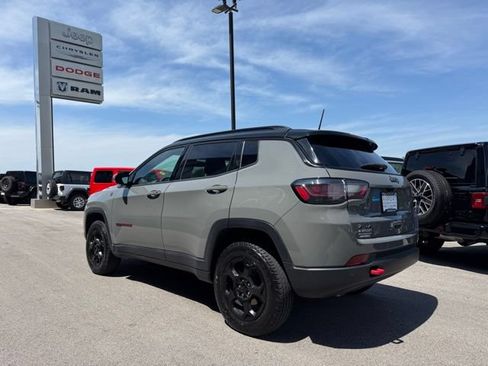 Used 2023 Jeep Compass Trailhawk w/ Trailhawk Elite Group AWD/4WD image 5