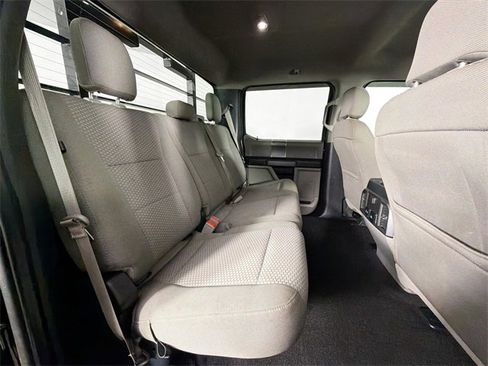 Used 2019 Ford F250 XLT w/ XLT Premium Package image 24