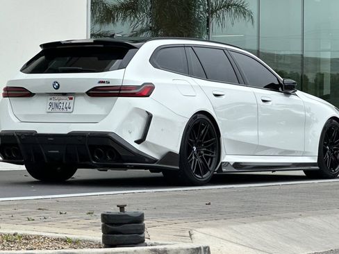 Used 2025 BMW M5 Touring w/ M Driver's Package AWD/4WD image 3