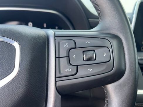 Used 2023 GMC Yukon XL SLT w/ SLT Premium Package AWD/4WD image 18