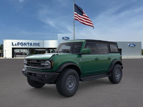New 2025 Ford Bronco Outer Banks w/ Sasquatch Package AWD/4WD image 1