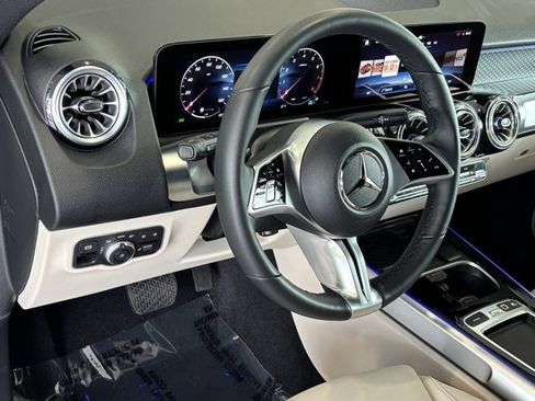 Certified 2025 Mercedes-Benz GLB 250 image 11