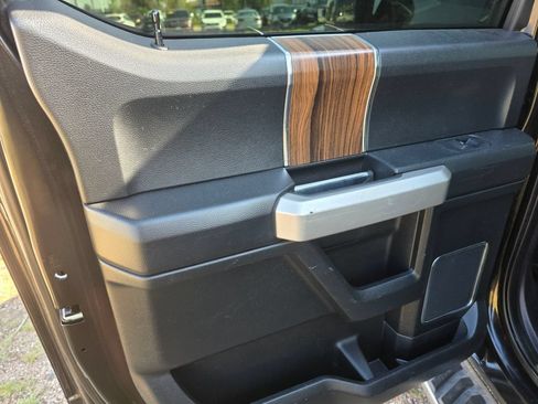 Used 2015 Ford F150 Lariat AWD/4WD image 12