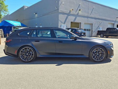 Used 2026 BMW M5 Touring AWD/4WD image 32