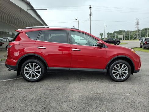Used 2017 Toyota RAV4 Limited FWD image 8