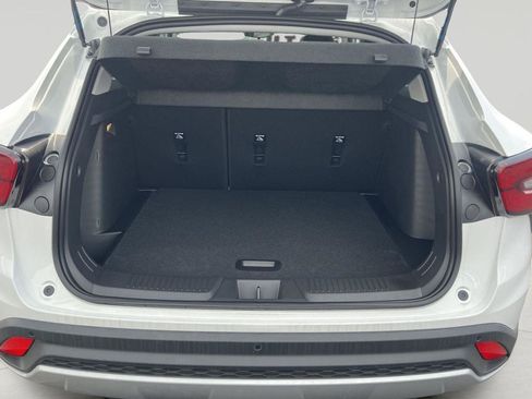 New 2026 Chevrolet Trax LT w/ Driver Confidence Package image 9