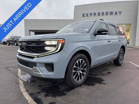 Used 2025 Ford Expedition Platinum image 1