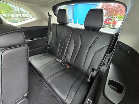 Used 2023 Acura MDX SH-AWD w/ Technology Package image 17