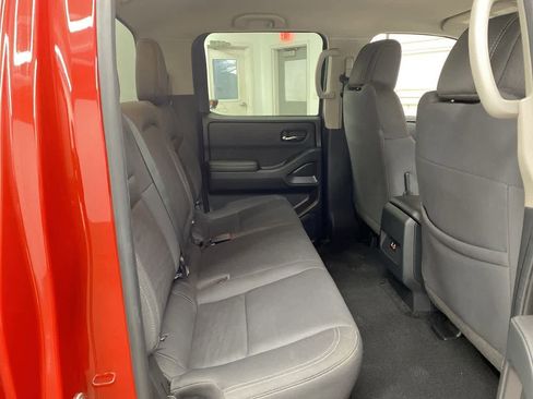 Used 2023 Nissan Frontier SV image 17