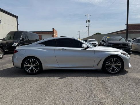 Used 2018 INFINITI Q60 3.0t Luxe w/ Sensory Package 3.0T Luxe RWD image 5