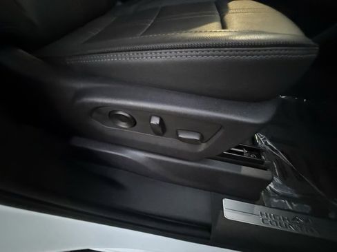 Certified 2024 Chevrolet Silverado 3500 High Country w/ Technology Package image 9