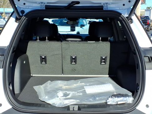 New 2026 Chevrolet Equinox ACTIV w/ Convenience Package III image 15