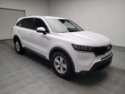 Used 2021 Kia Sorento LX FWD image 13