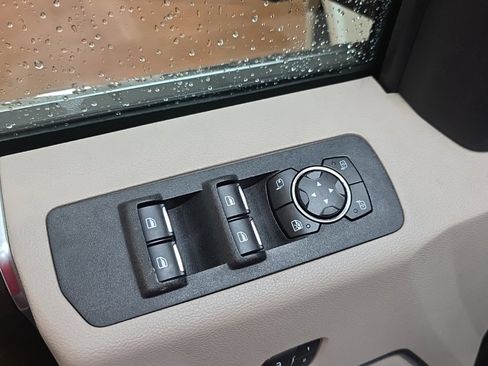 Used 2020 Ford F150 Limited w/ Trailer Tow Package image 27