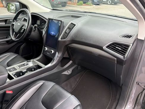 Used 2022 Ford Edge Titanium AWD/4WD image 13