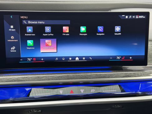 Used 2023 BMW i7 xDrive60 w/ Executive Package 2 image 28