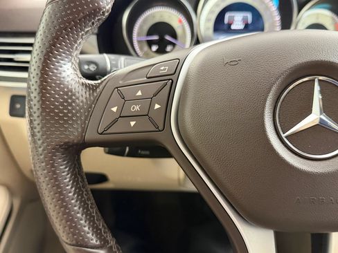 Used 2014 Mercedes-Benz E 250 BlueTEC 4MATIC Sedan image 38