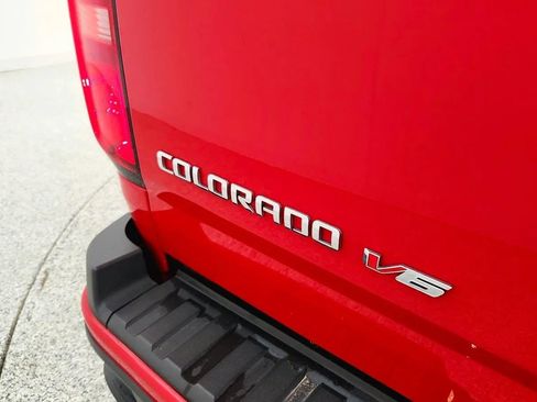 Used 2018 Chevrolet Colorado Z71 AWD/4WD image 35