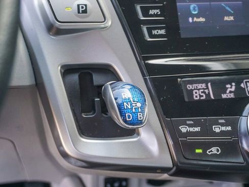 Used 2015 Toyota Prius V Four image 21