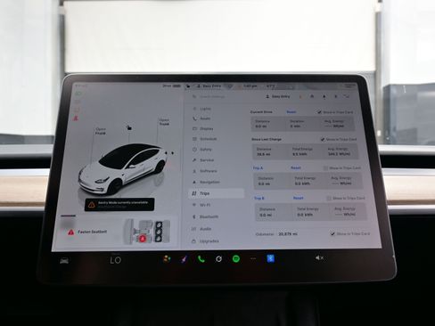 Used 2023 Tesla Model 3 Standard Range image 21