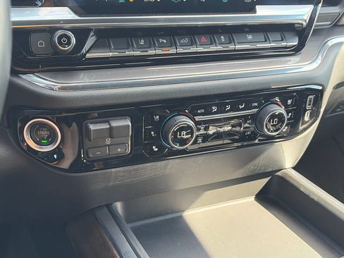 Used 2024 Chevrolet Silverado 2500 High Country w/ Technology Package AWD/4WD image 25