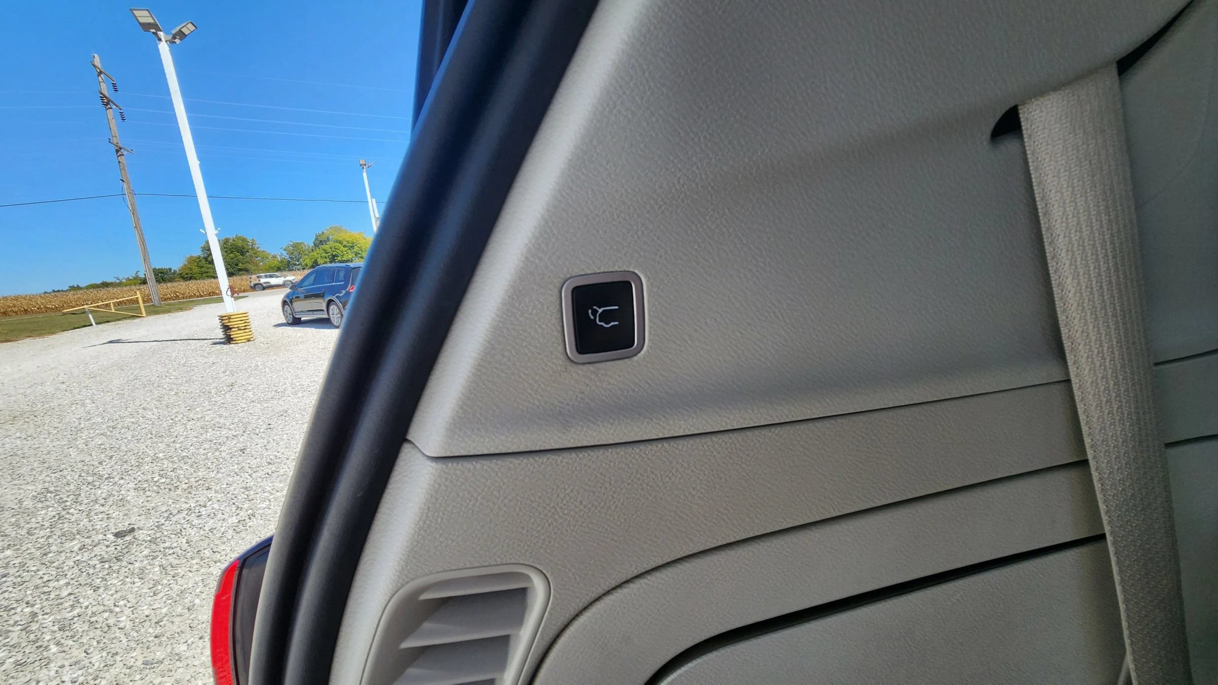 Used 2017 Chrysler Pacifica Limited FWD image 31