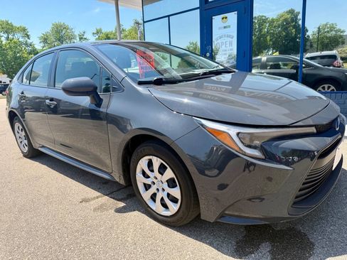 Used 2024 Toyota Corolla LE FWD image 4