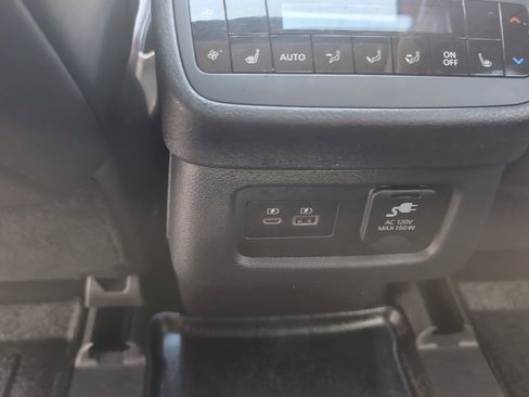 Used 2022 Nissan Pathfinder Platinum w/ Cargo Package image 14