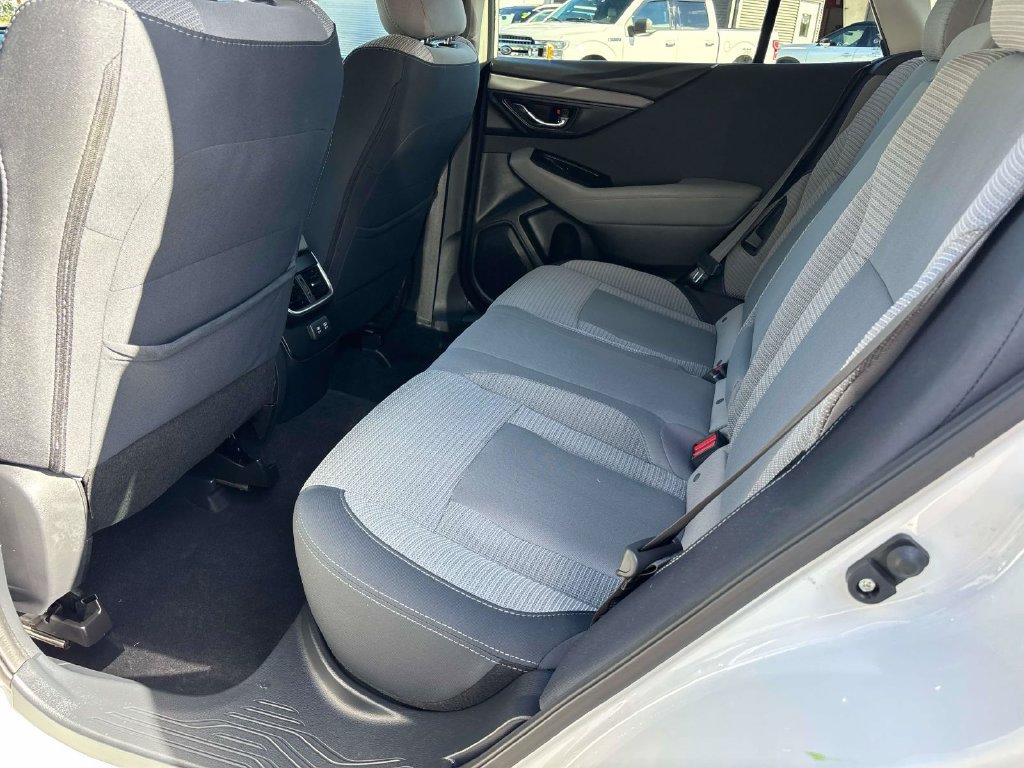 Used 2022 Subaru Outback Premium AWD/4WD image 11