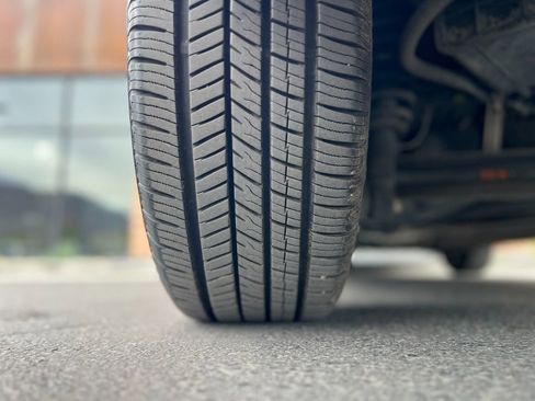 Used 2013 Toyota Corolla LE image 29