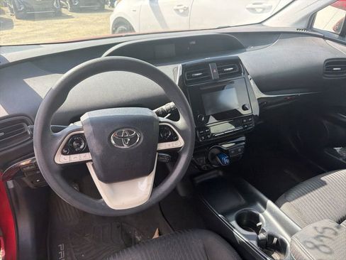 Used 2018 Toyota Prius Two w/ Prius Two Safety Plus Package FWD image 10