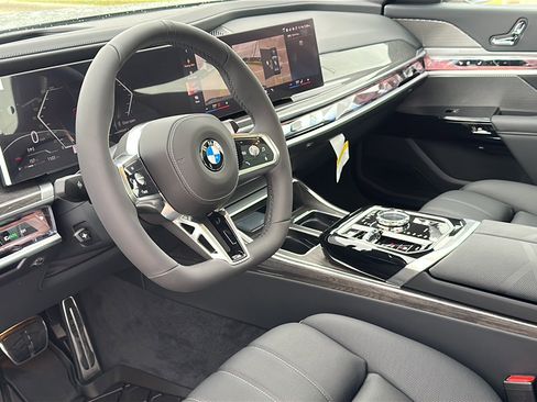 New 2026 BMW 740i RWD image 9