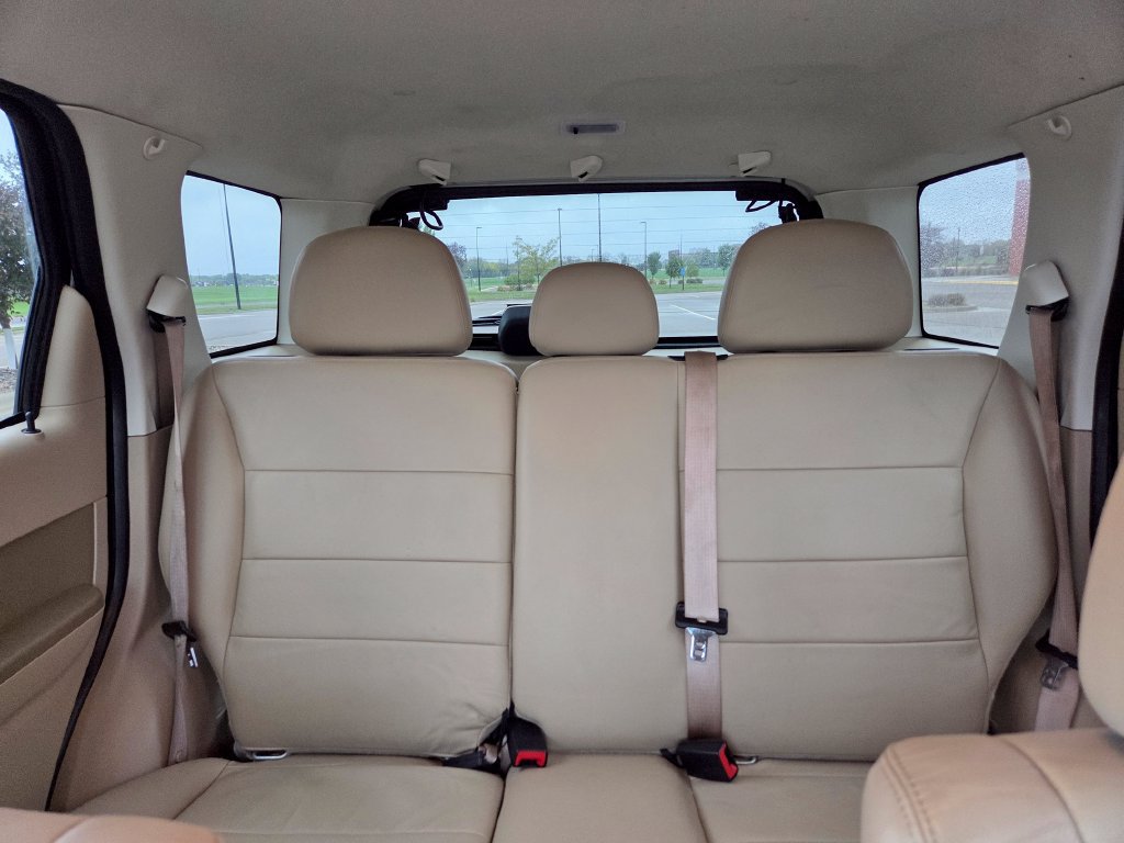 Used 2010 Ford Escape Limited AWD/4WD image 24
