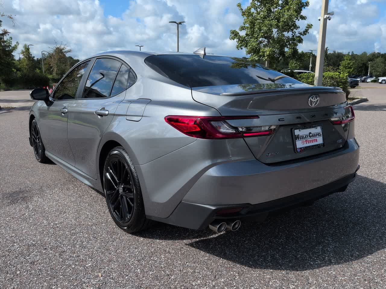 Used 2026 Toyota Camry SE FWD image 4