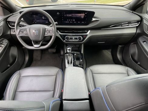 Used 2025 Buick Envista Sport Touring FWD image 9