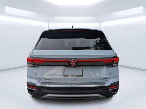 New 2026 Volkswagen Taos SEL image 4
