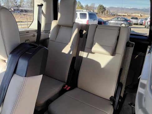 Used 2016 Land Rover LR4 HSE image 20