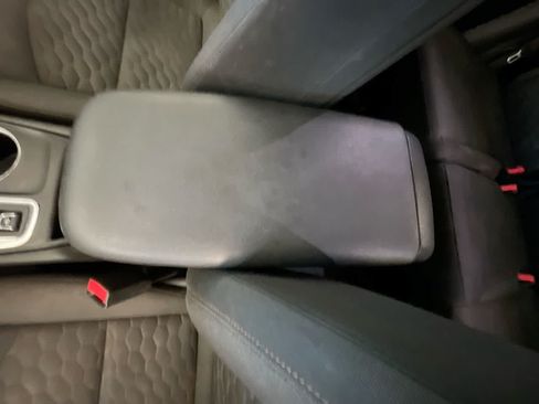 Used 2020 Chevrolet Equinox LT AWD/4WD image 21
