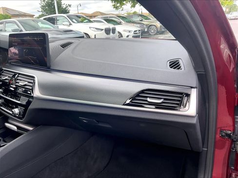 Used 2023 BMW 530i w/ M Sport Package image 17