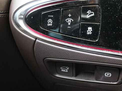 Used 2023 Genesis GV70 2.5T w/ Advanced Package AWD/4WD image 24