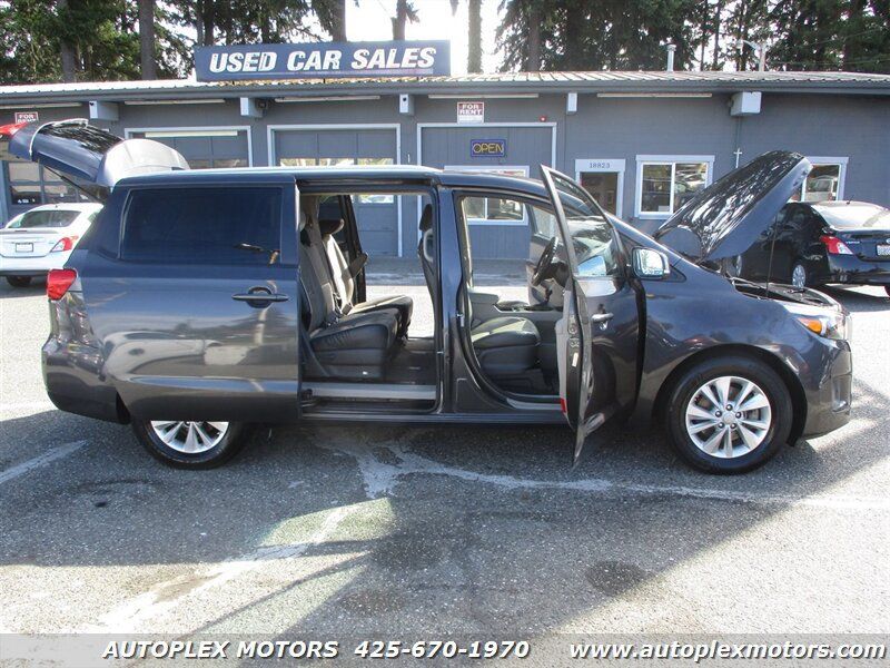 Used 2016 Kia Sedona LX w/ LX Essentials Premium Package FWD image 39
