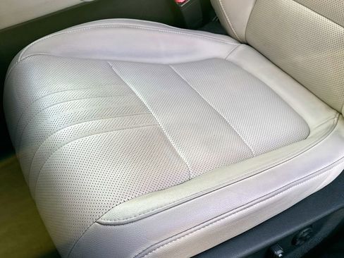 Used 2022 Honda Accord Touring image 16