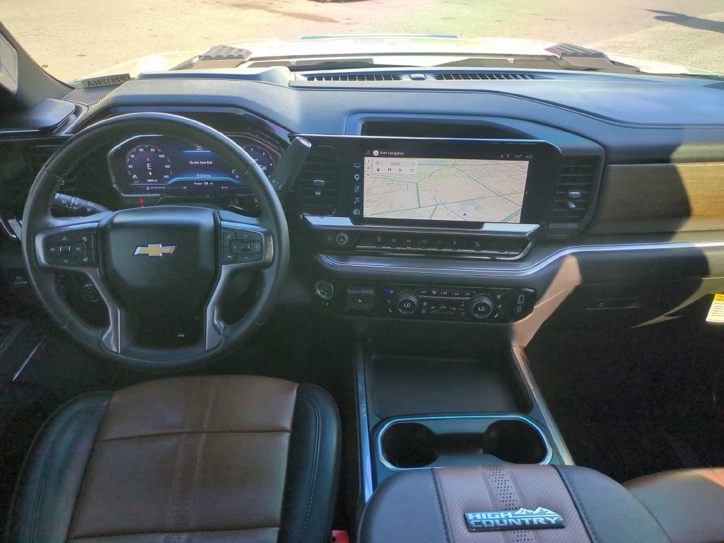 Used 2025 Chevrolet Silverado 2500 High Country w/ High Country Premium Package AWD/4WD image 31