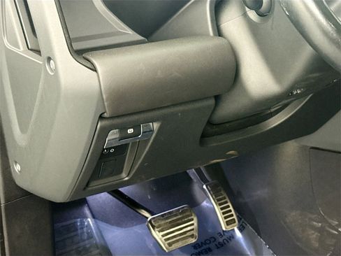 Certified 2022 Land Rover Defender 110 X image 11