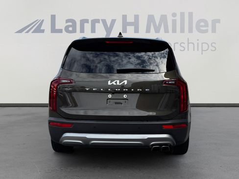 Used 2022 Kia Telluride S FWD image 4