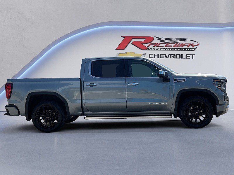 Used 2025 GMC Sierra 1500 Denali AWD/4WD image 6