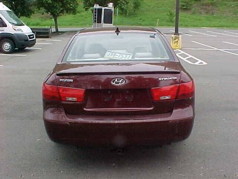Used 2010 Hyundai Sonata GLS FWD image 6