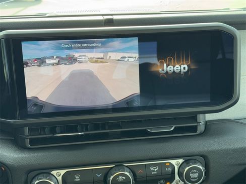 New 2025 Jeep Gladiator Sport image 16