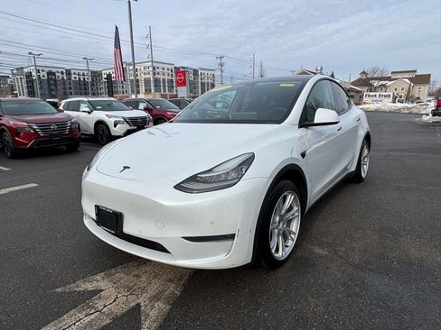 Used 2020 Tesla Model Y Long Range image 7